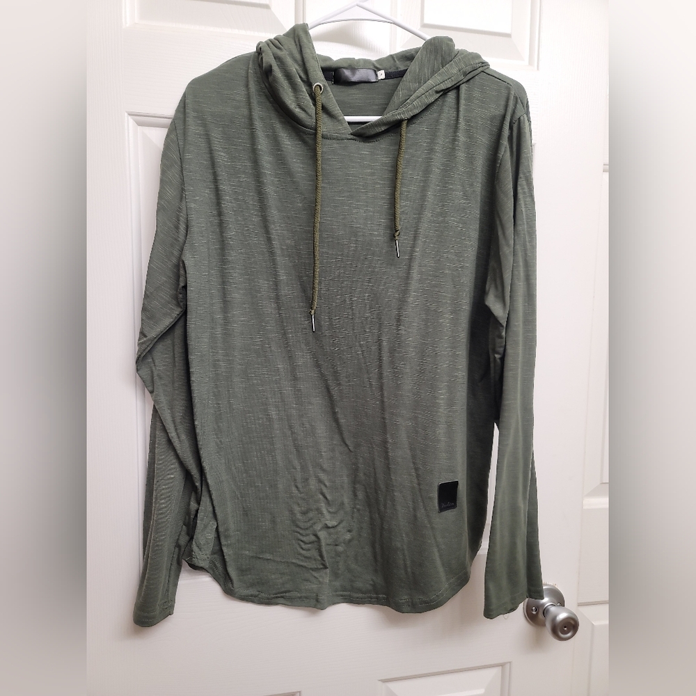 Unknown brand mens size M hooded long sleeve shirt